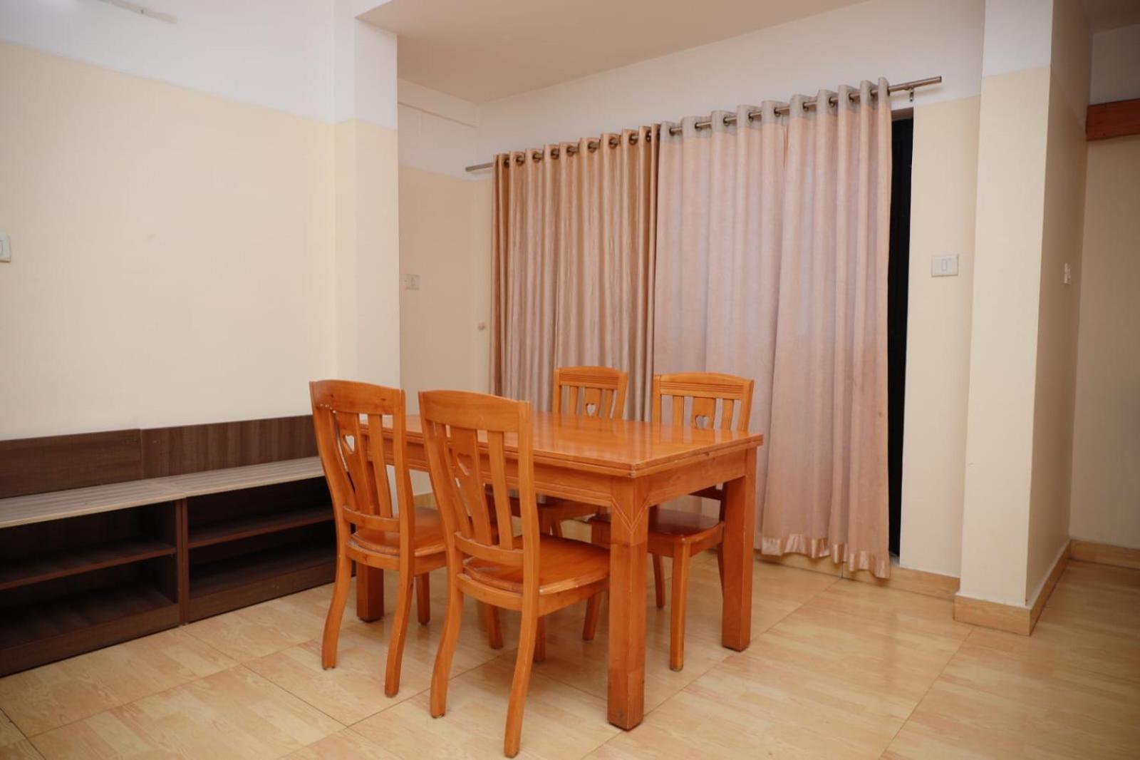 Hotel Tayas Trippapur Exterior photo